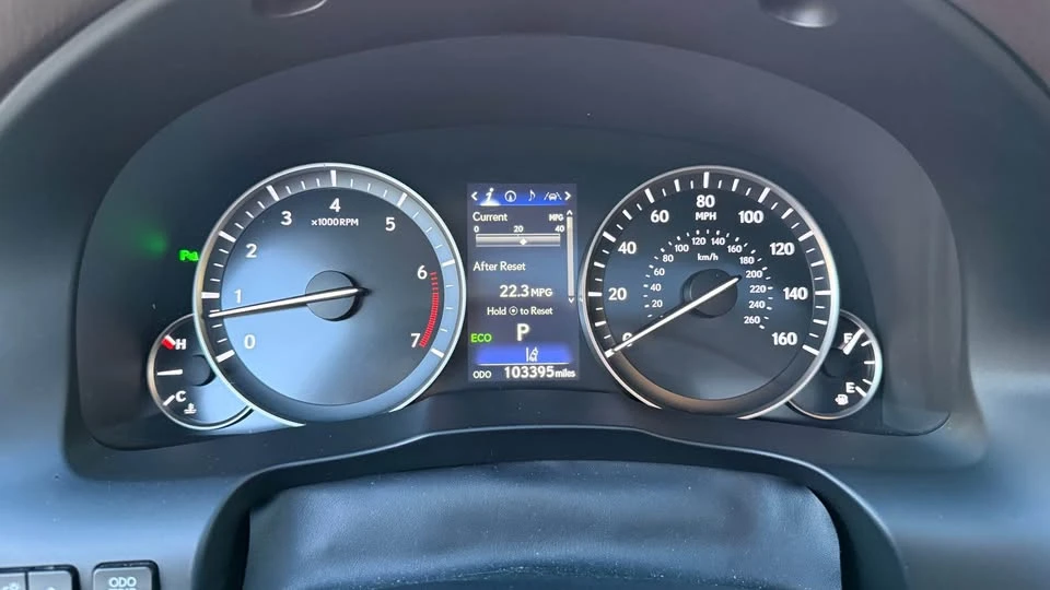 2016 Lexus ES 6th Gen - Image 17 of 18