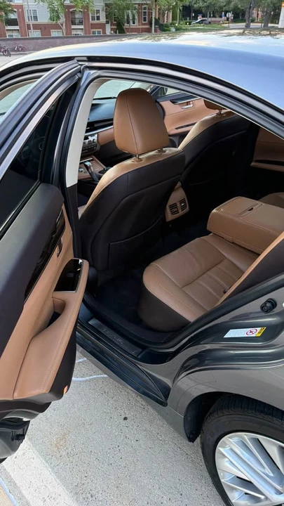 2016 Lexus ES 6th Gen - Image 13 of 18