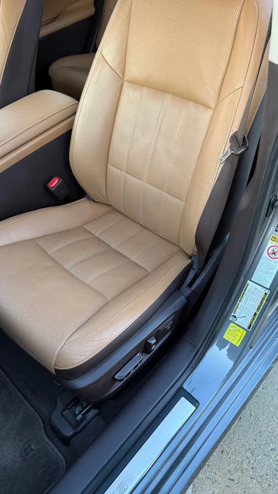 2016 Lexus ES 6th Gen - Image 11 of 18
