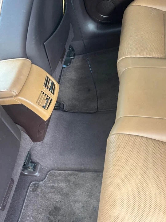 2016 Lexus ES 6th Gen - Image 10 of 12