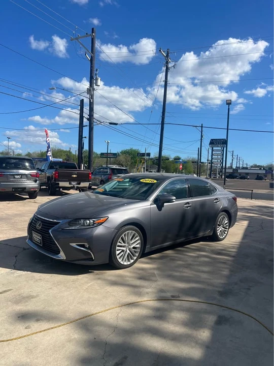 2016 Lexus ES 6th Gen - Image 13 of 13