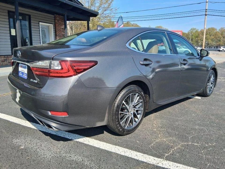 2016 Lexus ES 6th Gen - Image 4 of 12
