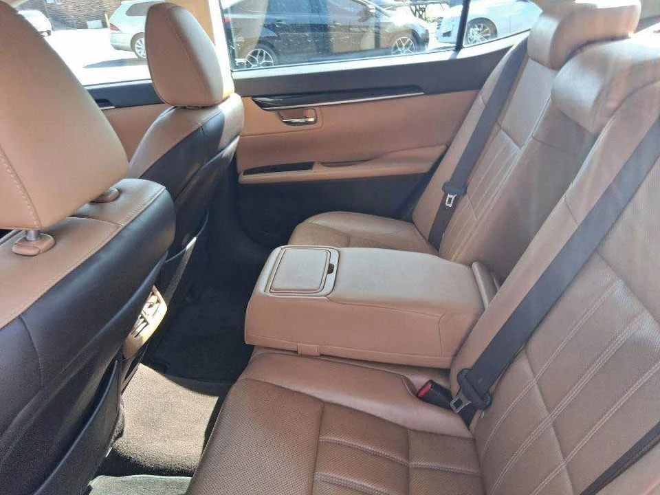 2016 Lexus ES 6th Gen - Image 10 of 12