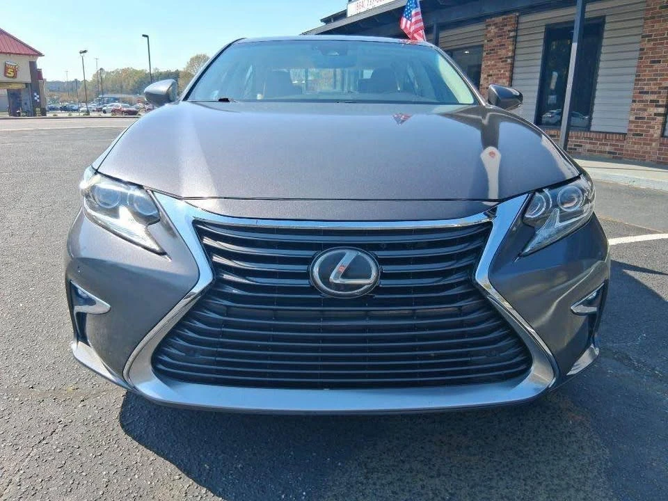 2016 Lexus ES 6th Gen - Image 5 of 12