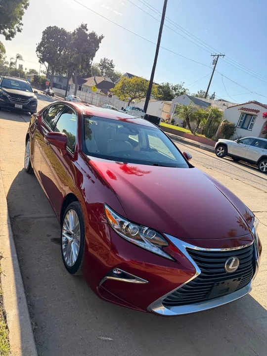 2016 Lexus ES 6th Gen - Image 5 of 8
