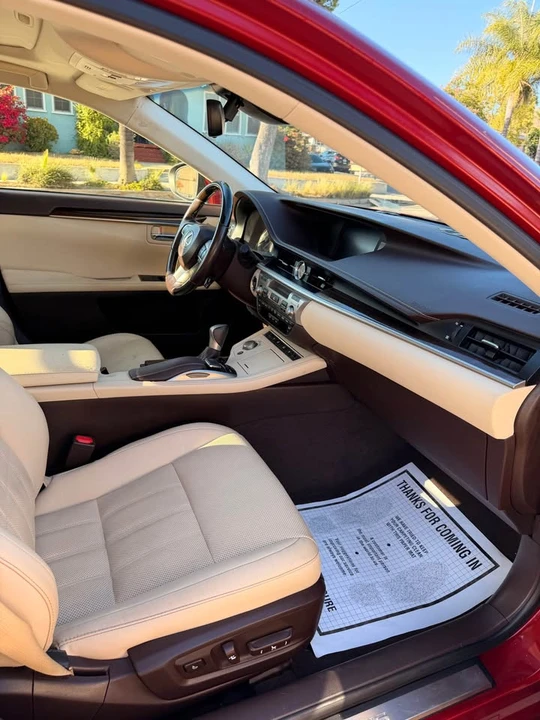 2016 Lexus ES 6th Gen - Image 7 of 8
