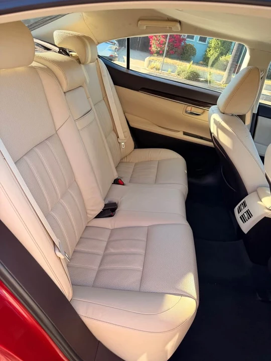 2016 Lexus ES 6th Gen - Image 8 of 8
