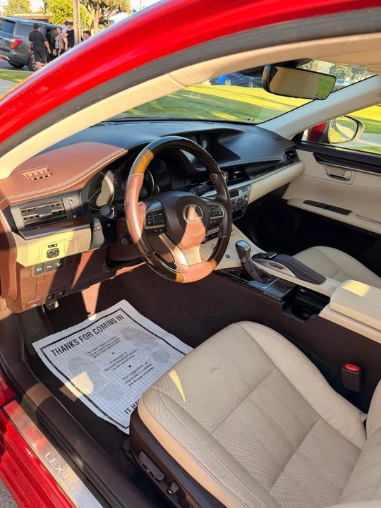 2016 Lexus ES 6th Gen - Image 6 of 8