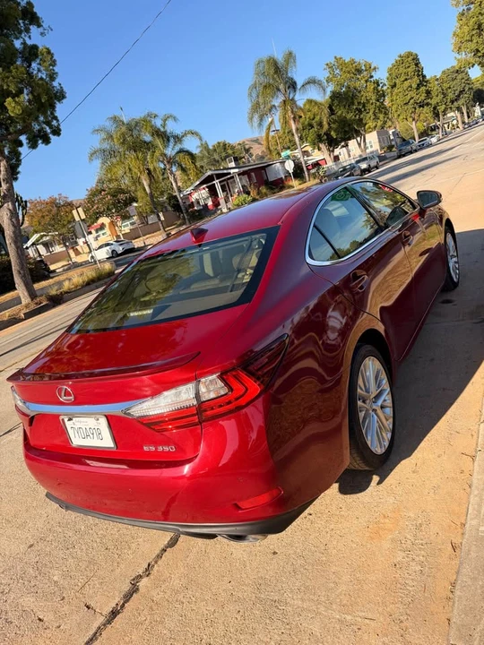 2016 Lexus ES 6th Gen - Image 4 of 8