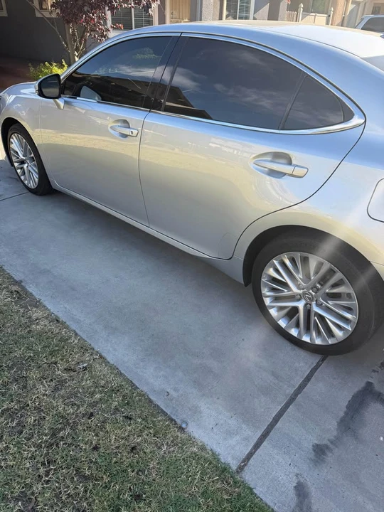 2016 Lexus ES 6th Gen - Image 8 of 13