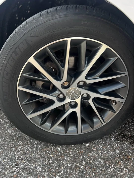 2016 Lexus ES 6th Gen - Image 11 of 11