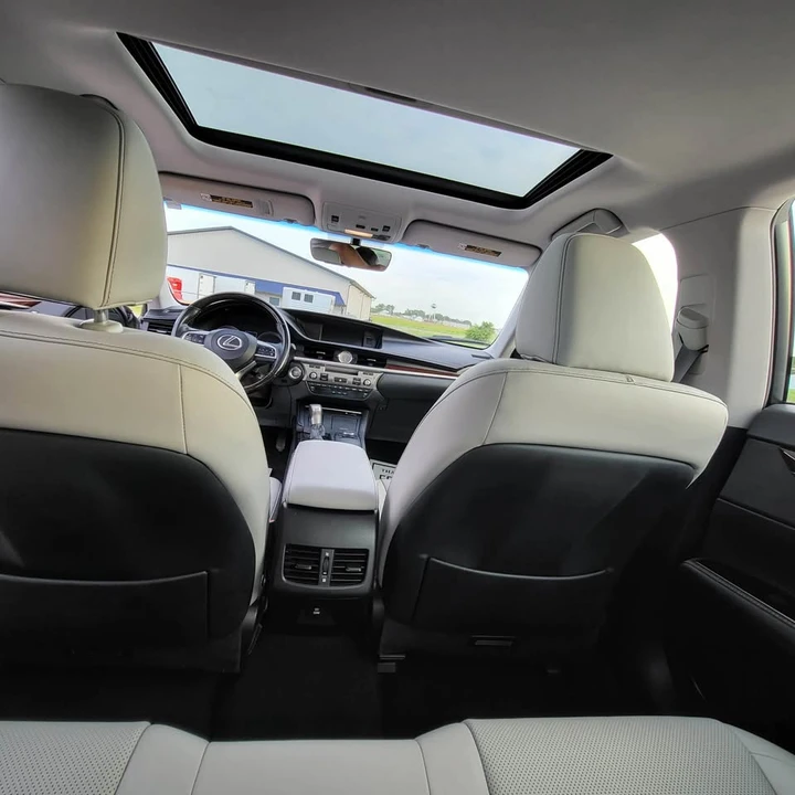 2016 Lexus ES 6th Gen - Image 12 of 17