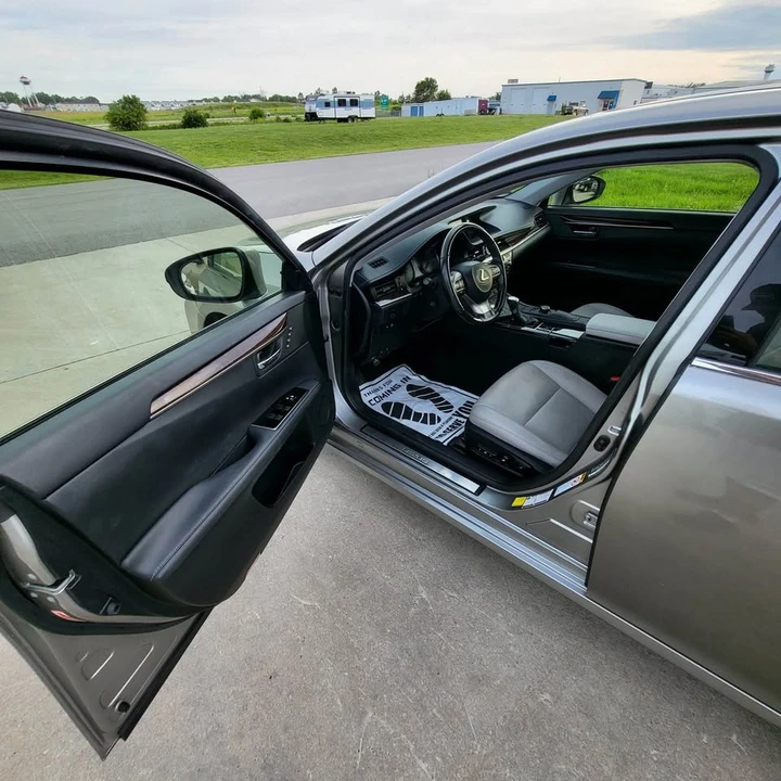 2016 Lexus ES 6th Gen - Image 7 of 17