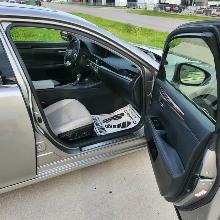 2016 Lexus ES 6th Gen - Image 13 of 17