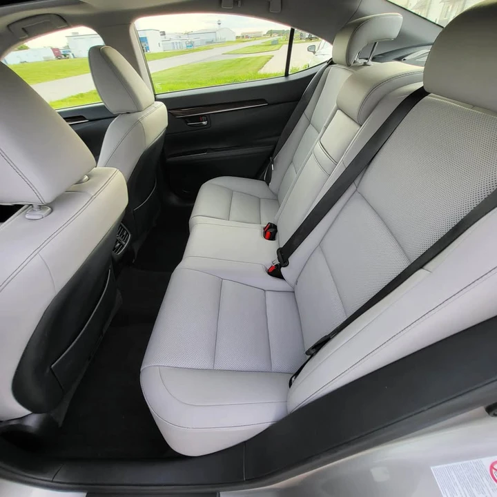 2016 Lexus ES 6th Gen - Image 17 of 17