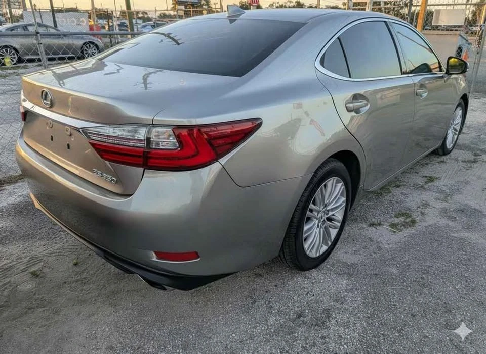 2016 Lexus ES 6th Gen - Image 3 of 3