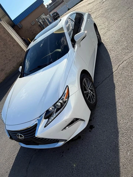 2016 Lexus ES 6th Gen - Image 4 of 10