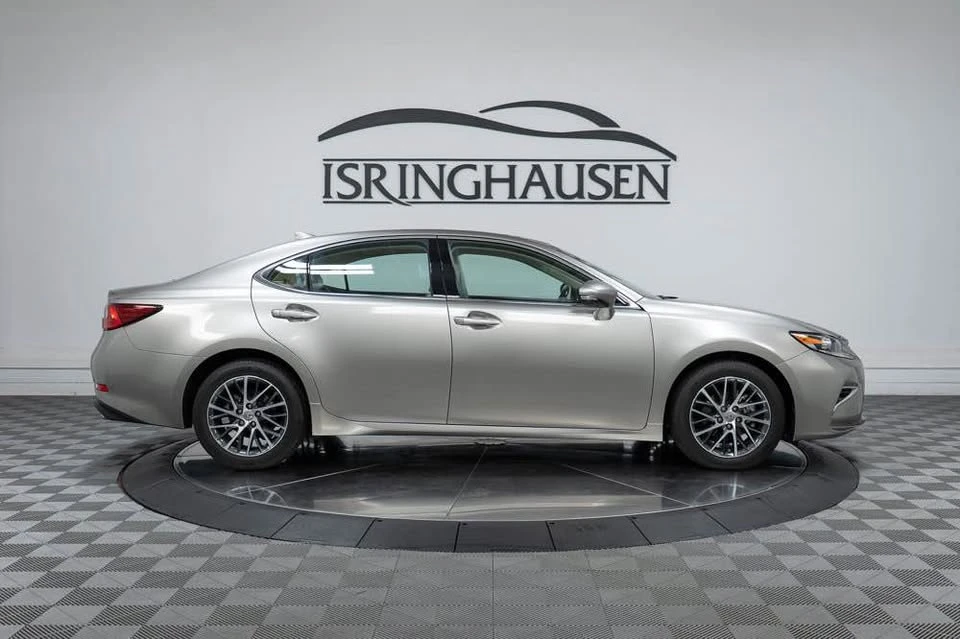 2016 Lexus ES 6th Gen - Image 3 of 13