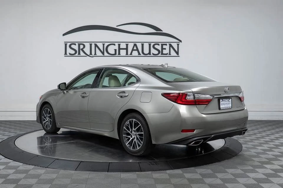 2016 Lexus ES 6th Gen - Image 6 of 13