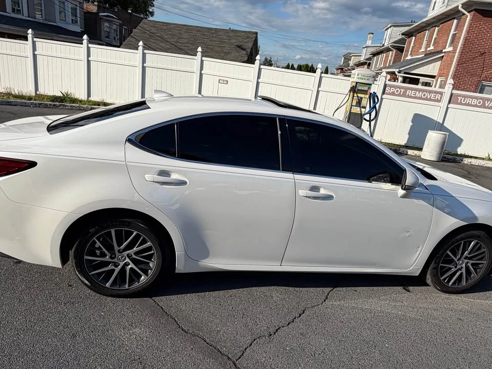 2016 Lexus ES 6th Gen - Image 2 of 10
