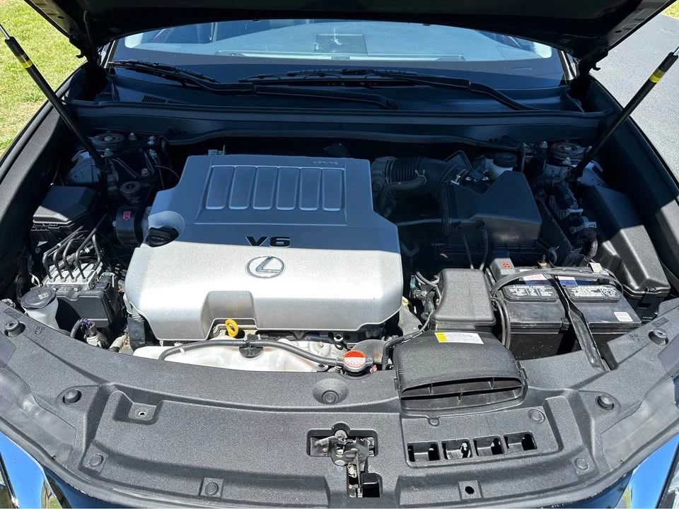 2016 Lexus ES 6th Gen - Image 18 of 20