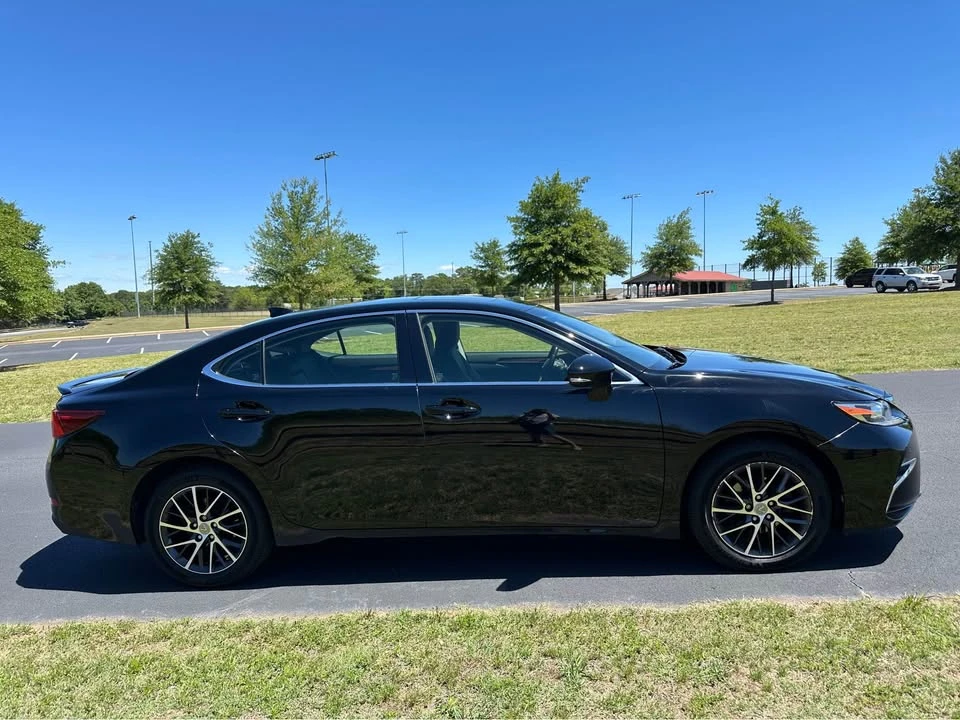 2016 Lexus ES 6th Gen - Image 4 of 20
