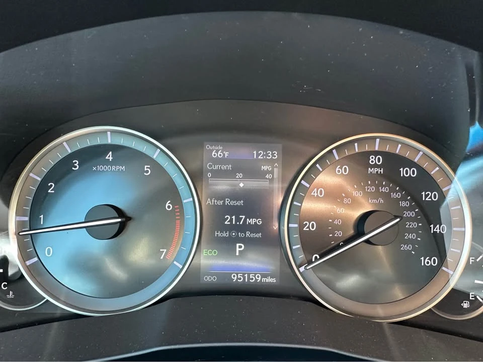 2016 Lexus ES 6th Gen - Image 19 of 20