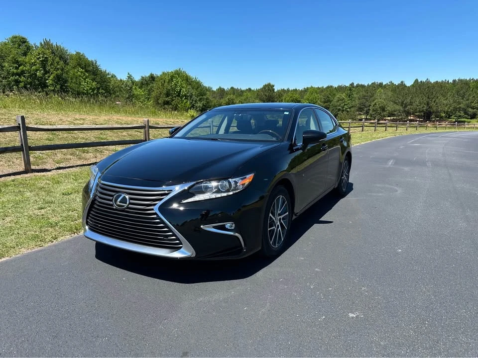 2016 Lexus ES 6th Gen - Image 2 of 20