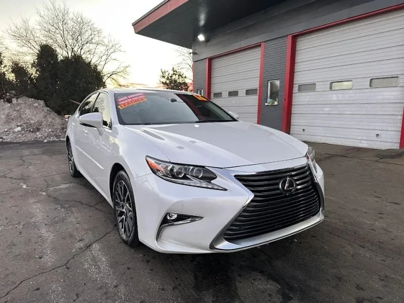 2016 Lexus ES 6th Gen - Image 3 of 20
