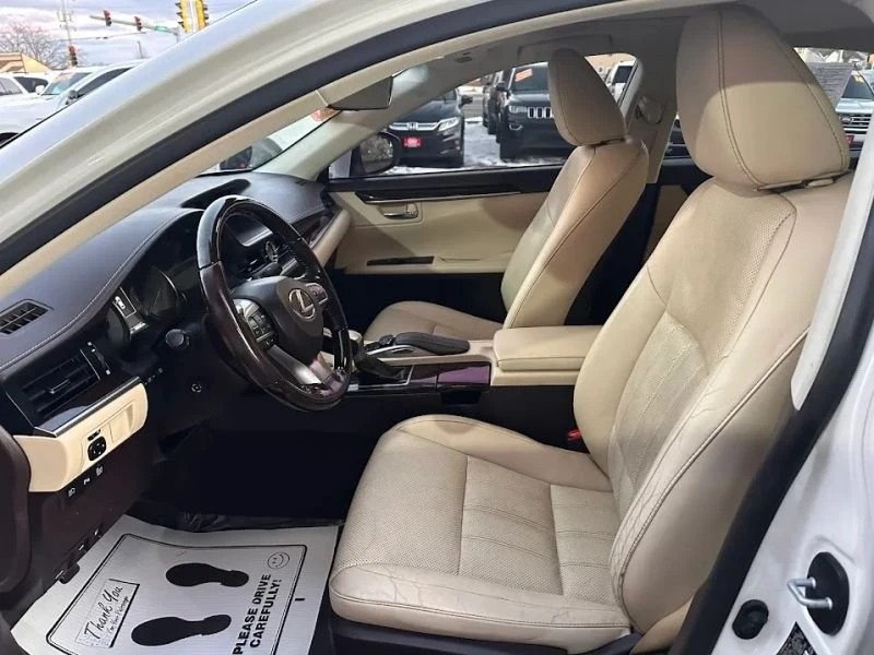 2016 Lexus ES 6th Gen - Image 11 of 20