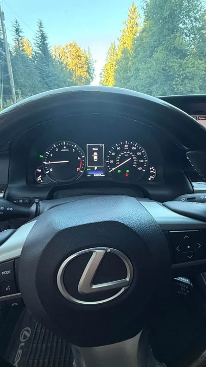 2016 Lexus ES 6th Gen - Image 12 of 13