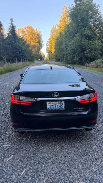 2016 Lexus ES 6th Gen - Image 4 of 13