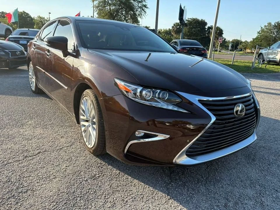 2016 Lexus ES 6th Gen - Image 3 of 20