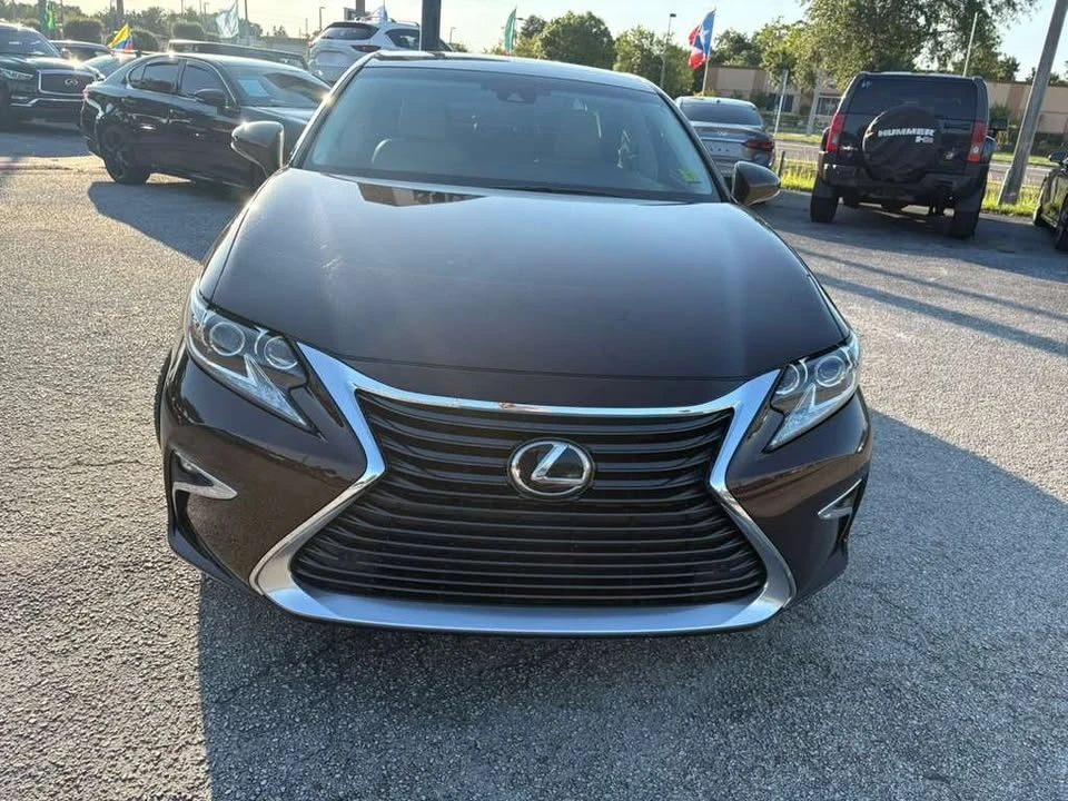 2016 Lexus ES 6th Gen - Image 2 of 20