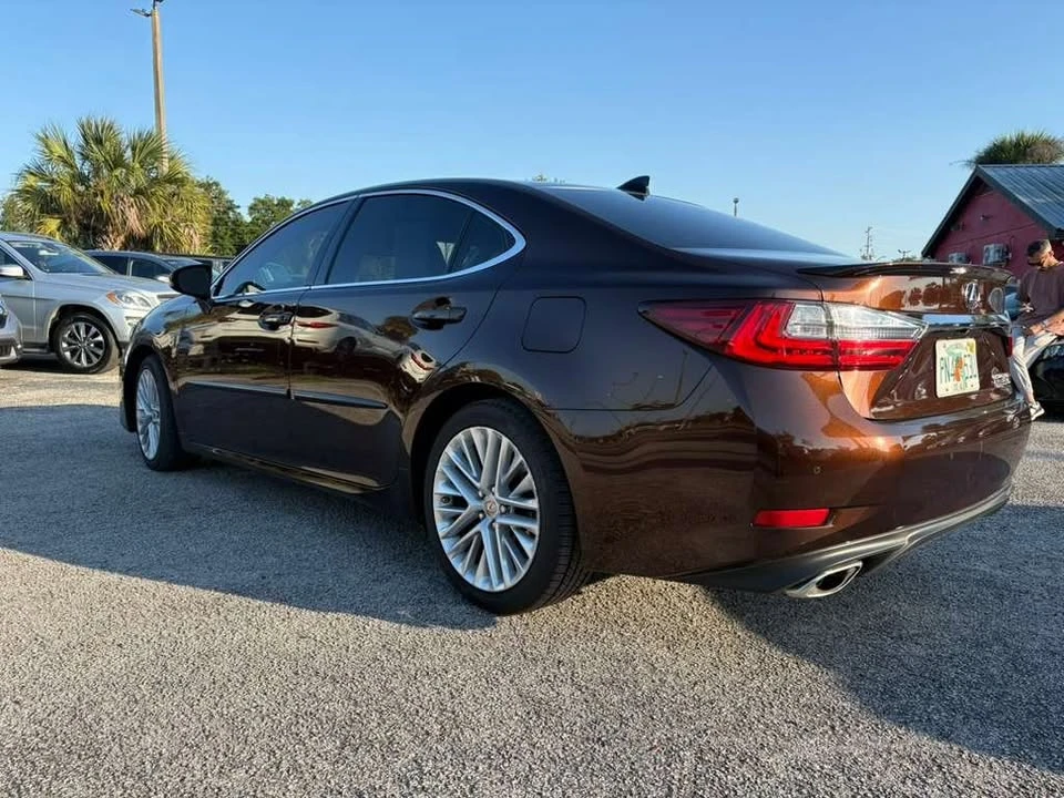 2016 Lexus ES 6th Gen - Image 5 of 20