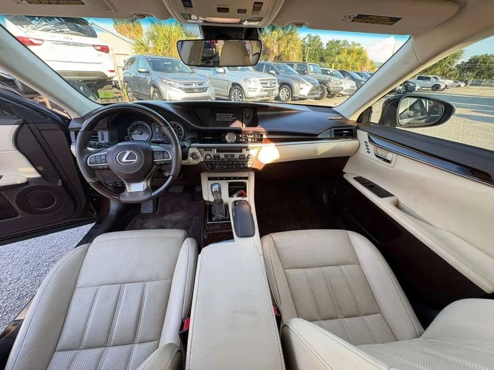 2016 Lexus ES 6th Gen - Image 12 of 20
