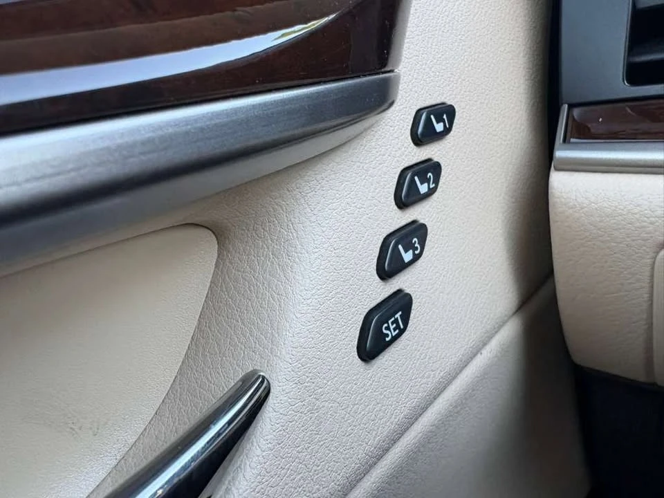 2016 Lexus ES 6th Gen - Image 20 of 20