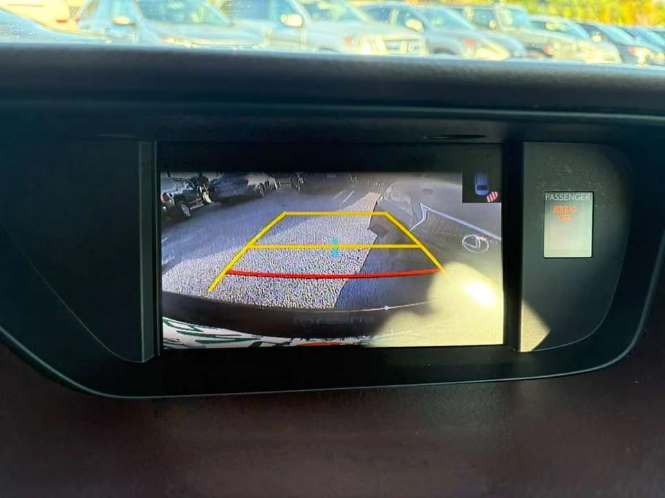2016 Lexus ES 6th Gen - Image 16 of 20