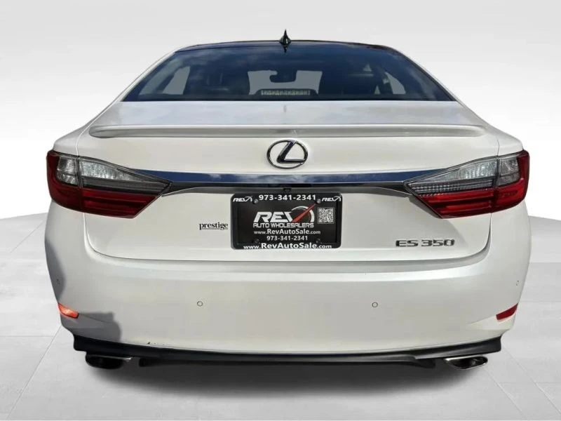 2016 Lexus ES 6th Gen - Image 4 of 12