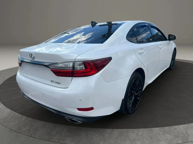 2016 Lexus ES 6th Gen - Image 5 of 12