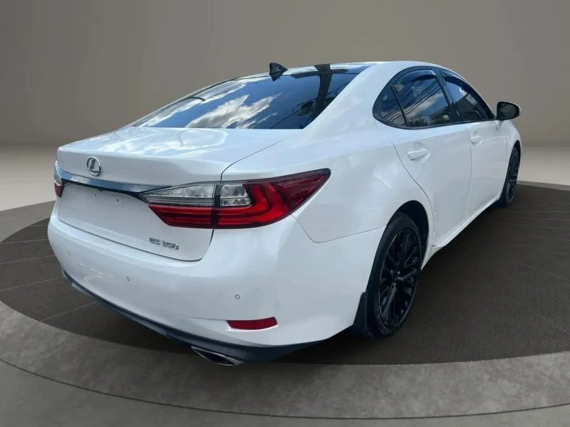 2016 Lexus ES 6th Gen - Image 5 of 12