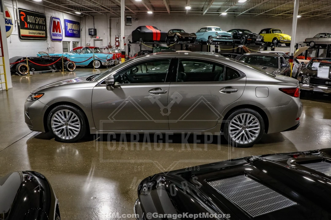 2016 Lexus ES 6th Gen - Image 6 of 12