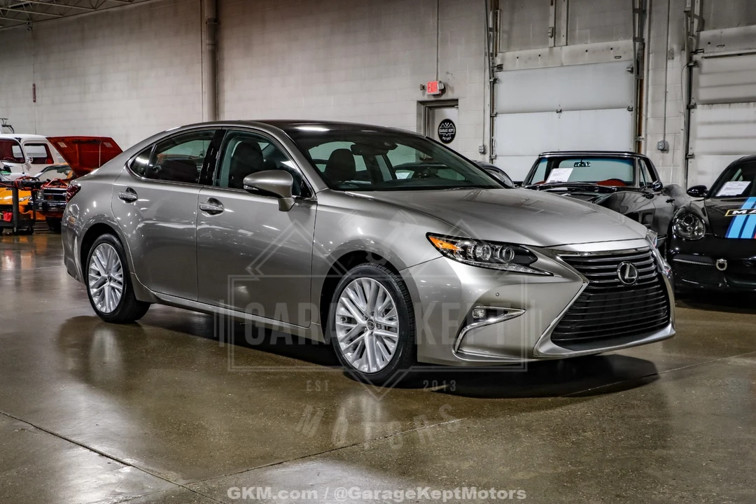 2016 Lexus ES 6th Gen - Image 13 of 21
