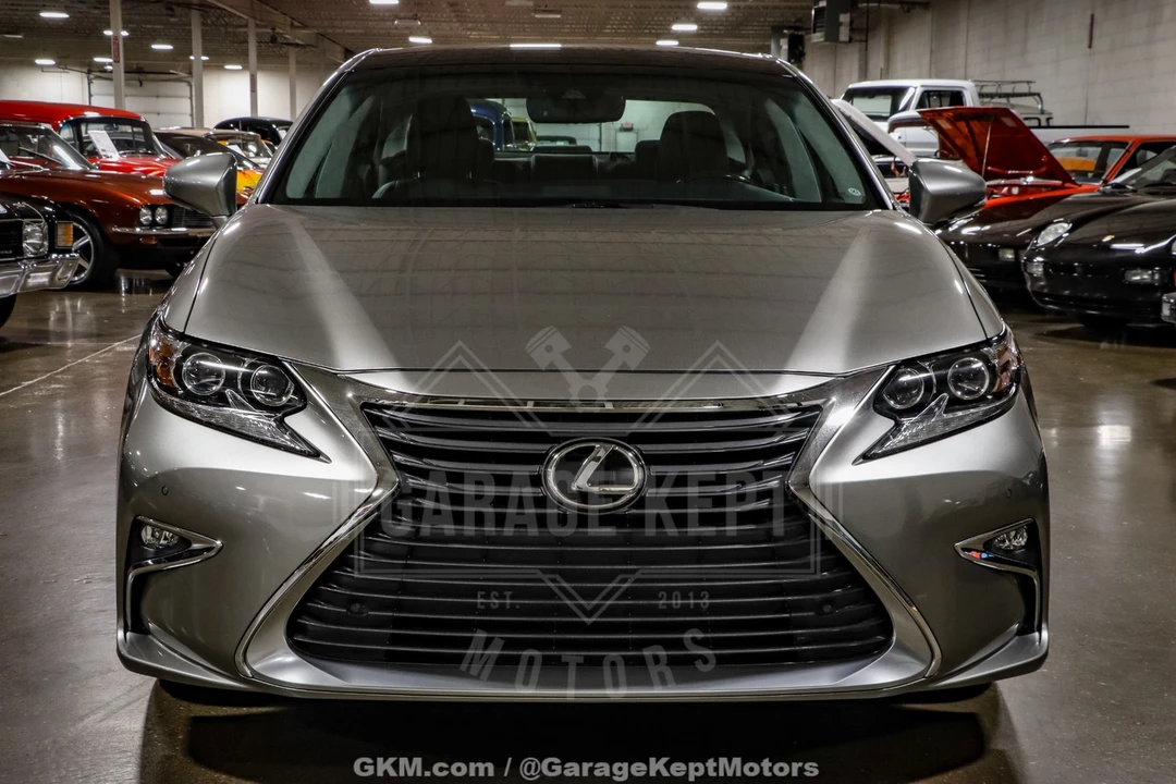 2016 Lexus ES 6th Gen - Image 20 of 21