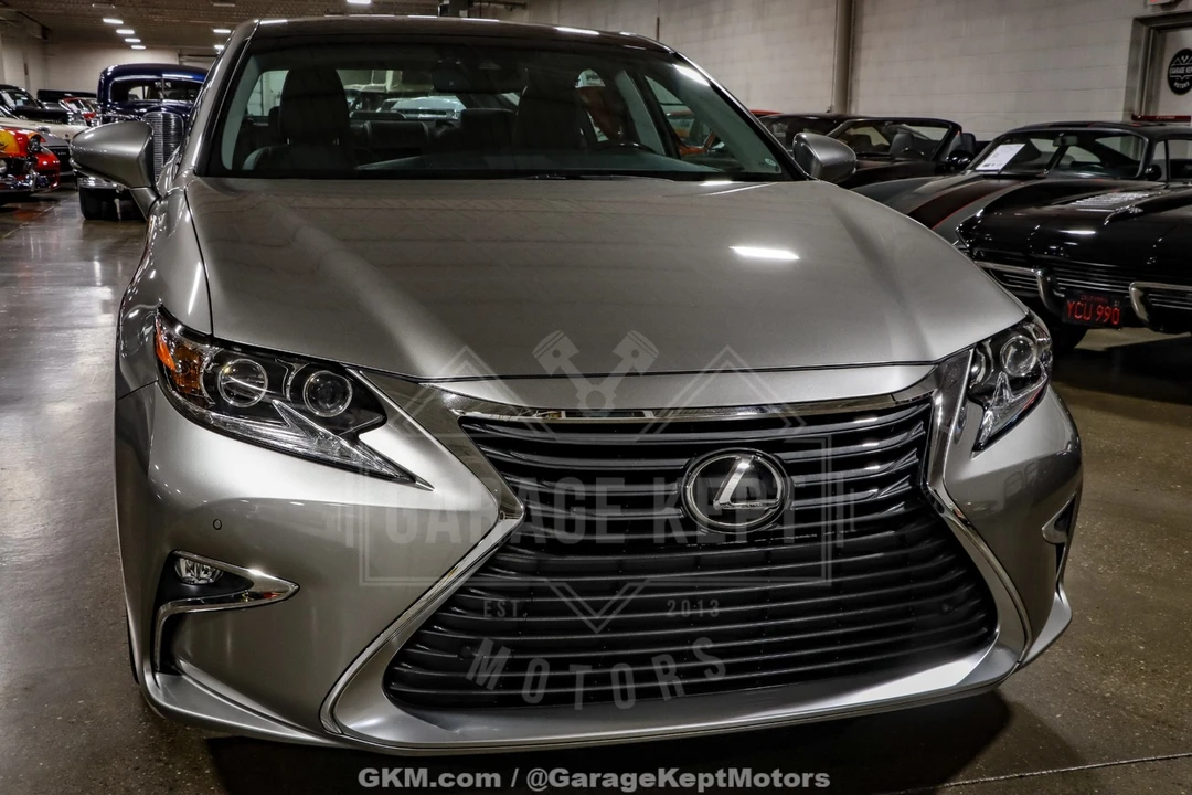 2016 Lexus ES 6th Gen - Image 18 of 21