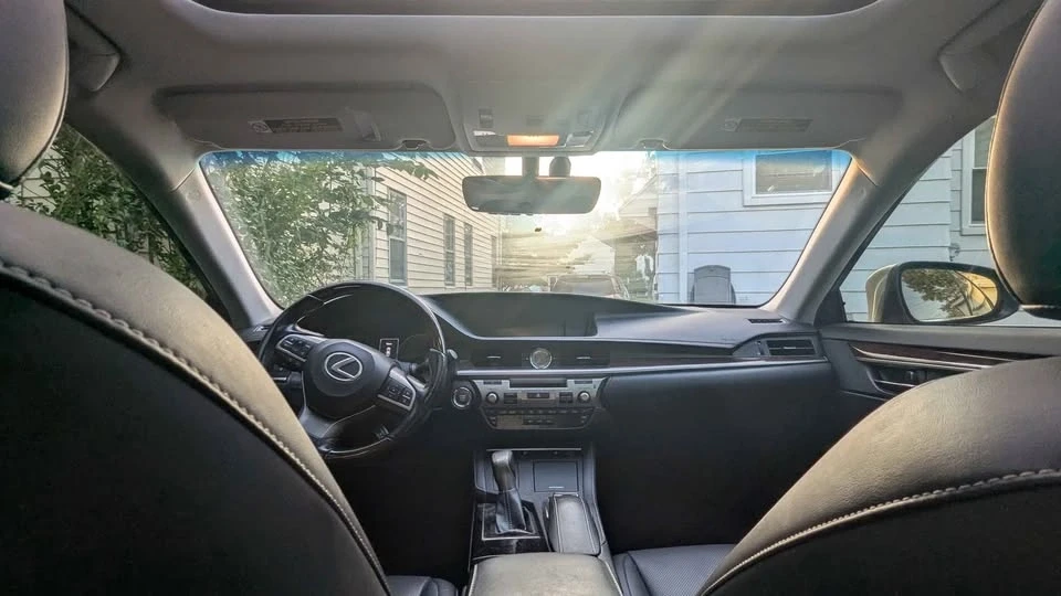 2016 Lexus ES 6th Gen - Image 8 of 8