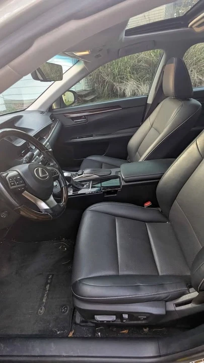 2016 Lexus ES 6th Gen - Image 6 of 8