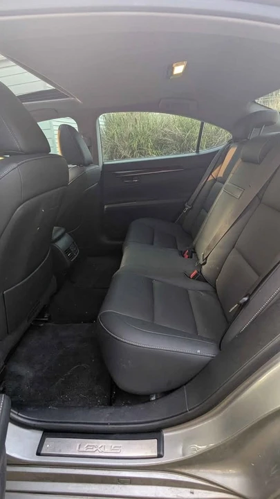 2016 Lexus ES 6th Gen - Image 7 of 8