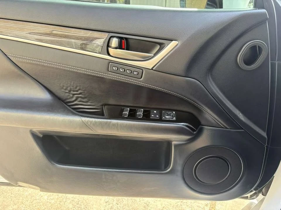2016 Lexus GS 4th Gen - Image 14 of 14
