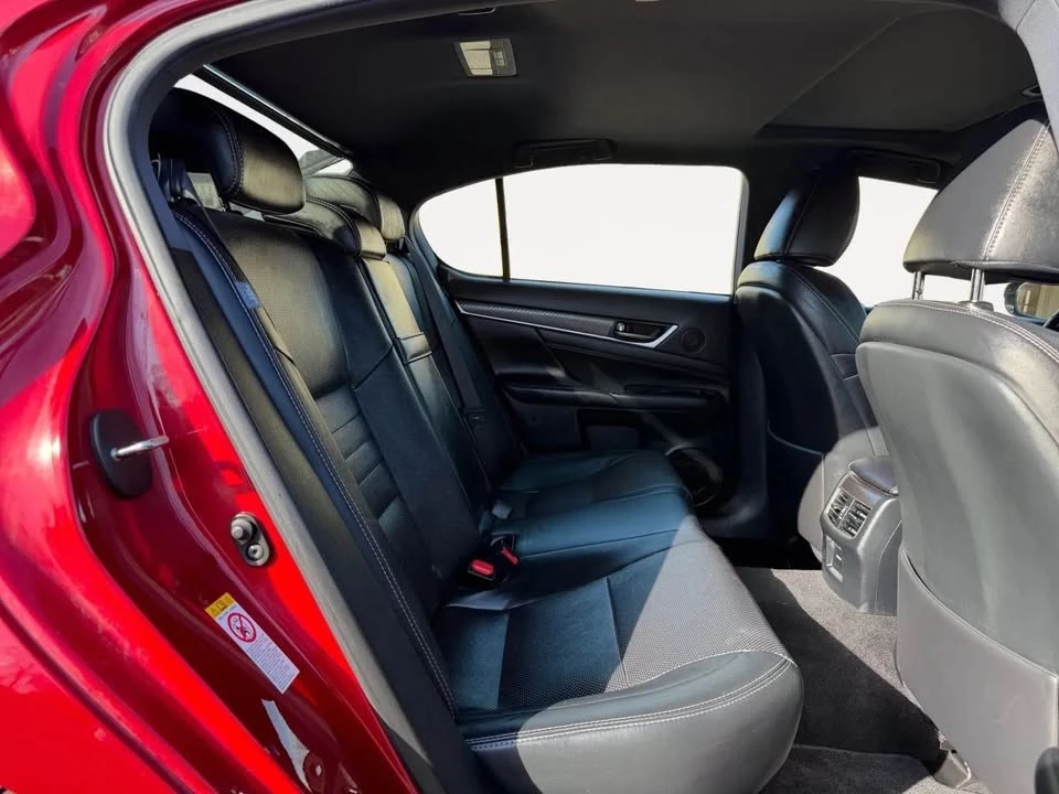 2016 Lexus GS - Image 13 of 17